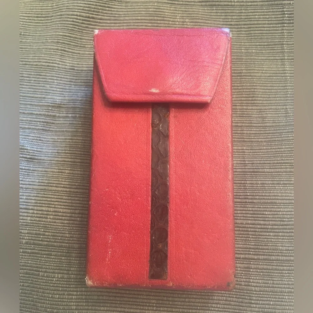 VTG Rolfs cowhide cigarette case , circa 1950s .. very rare
